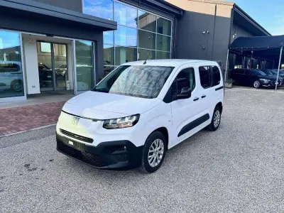 Nuova Fiat Doblò 131 CV (96 kW) 2025 Bianco Monovolume