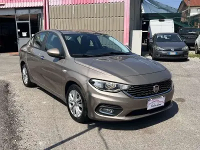 Usata Fiat Tipo Lounge 95 CV (69 kW) 2018 Other Berlina