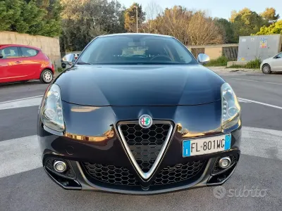 Usata Alfa Romeo Giulietta Super 120 CV (88 kW) 2017 Nero Utilitaria