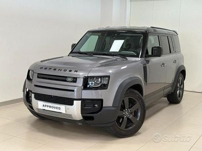 Usata Land Rover Defender SE 200 CV (147 kW) 2023 Grigio SUV