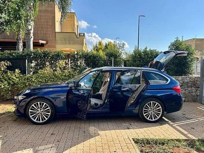 Usata BMW 318 Luxury Line 150 CV (110 kW) 2016 Blu/azzurro Station wagon