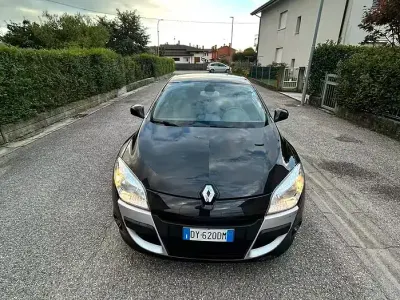 Usata Renault Mégane Coupé 110 CV (80 kW) 2009 Nero Coupé