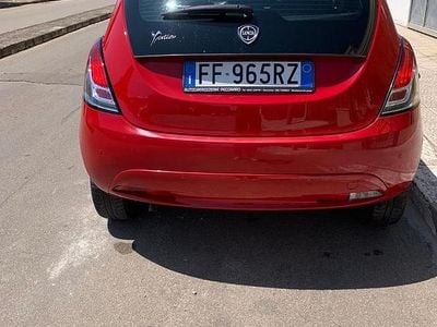 Usata Lancia Ypsilon 60 CV (44 kW) 2016 Rosso Utilitaria
