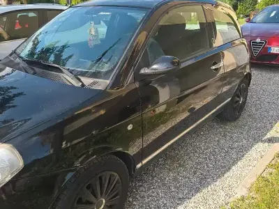 Usata Lancia Ypsilon 77 CV (56 kW) 2009 Nero Utilitaria