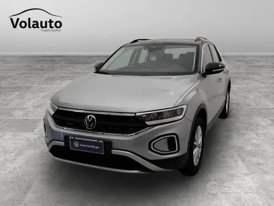 Usata VW T-Roc Life 150 CV (110 kW) 2024 Argento SUV
