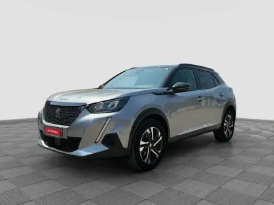 Usata Peugeot 2008 Allure 131 CV (96 kW) 2023 Grigio SUV
