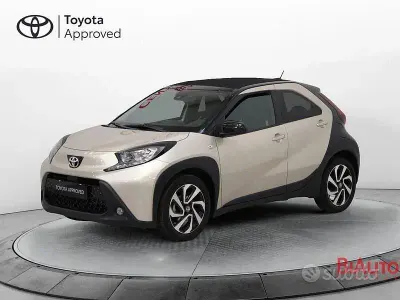 Gebraucht Toyota Aygo X Trend 72 PS (52 kW) 2023 Grau SUV