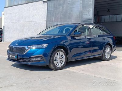 Usata Skoda Octavia Executive 115 CV (84 kW) 2022 Blu Station wagon