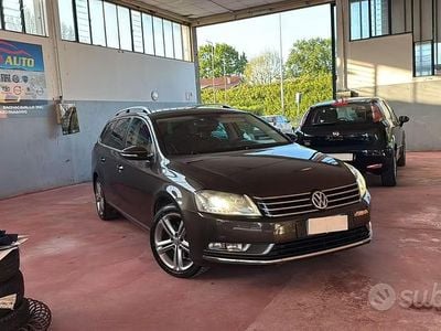 Begagnad VW Passat Comfortline 150 HK (110 kW) 2014 Grå Kombi