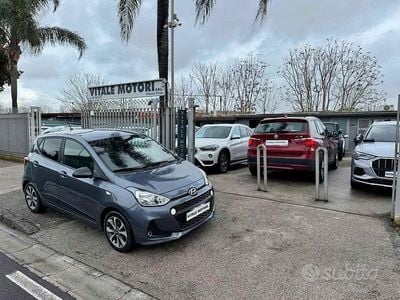 Usata Hyundai i10 Style 66 CV (48 kW) 2018 Grigio Utilitaria
