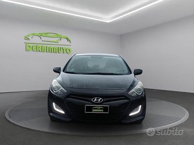 Usata Hyundai i30 Comfort 110 CV (80 kW) 2015 Nero Berlina