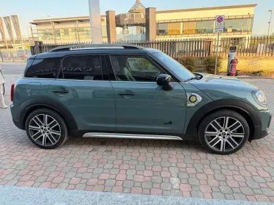 Usata Mini Cooper Countryman 125 CV (91 kW) 2023 Verde SUV