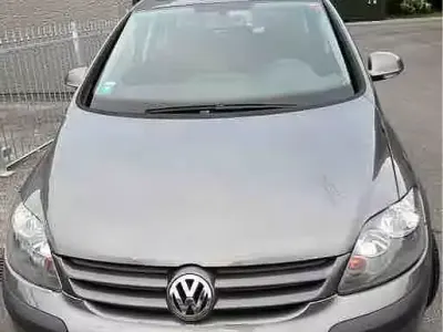 Usata VW Golf IV 105 CV (77 kW) 2006 Berlina