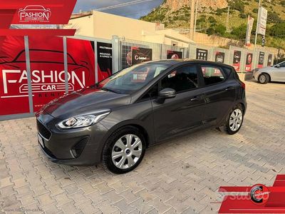 Begagnad Ford Fiesta S 86 HK (63 kW) 2017 Grå Sedan