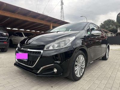 Usata Peugeot 208 Allure 83 CV (61 kW) 2019 Nero Utilitaria