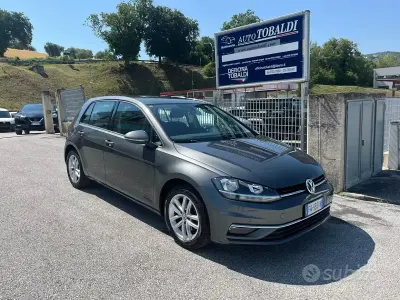 Usata VW Golf VII Business 116 CV (85 kW) 2019 Grigio Berlina
