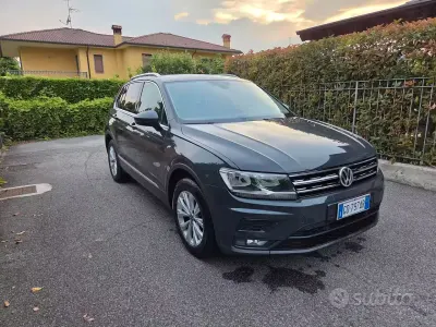 Usata VW Tiguan Business 150 CV (110 kW) 2020 Grigio SUV