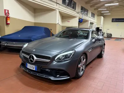 Usata Mercedes SLC180 AMG line 156 CV (114 kW) 2017 Grigio Cabrio