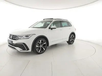 Usata VW Tiguan R-line 245 CV (180 kW) 2023 Pure white SUV
