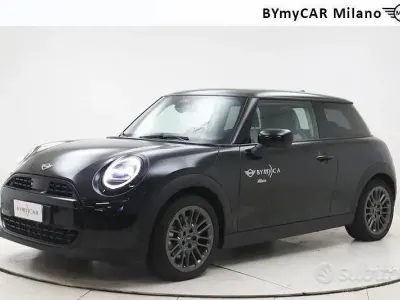 Usata Mini Cooper Essential 156 CV (114 kW) 2024 Nero Utilitaria