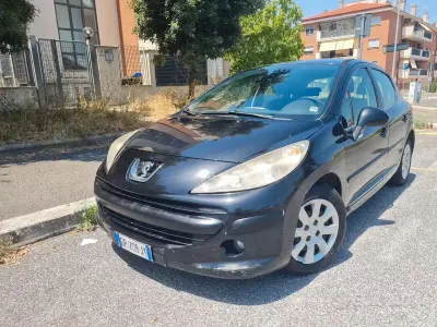 Usata Peugeot 207 73 CV (53 kW) 2008 Nero Berlina