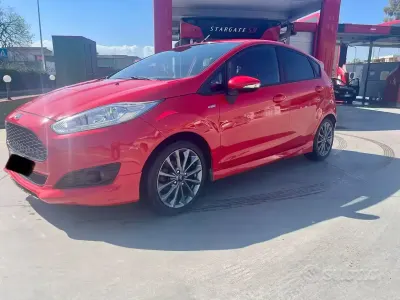 Occasion Ford Fiesta ST-Line 100 PK (73 kW) 2017 Rood Hatchback