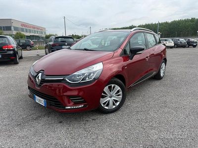 Usata Renault Clio GrandTour LIMITED 76 CV (55 kW) 2018 Rosso Station wagon