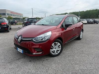 Usata Renault Clio GrandTour LIMITED 76 CV (55 kW) 2019 Rosso Station wagon