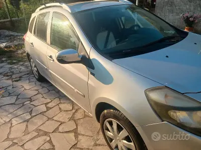 Usata Renault Clio 75 CV (55 kW) 2011 Grigio Station wagon
