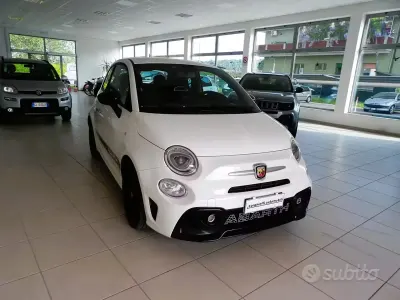 Usata Abarth 595 144 CV (105 kW) 2018 Bianco SUV