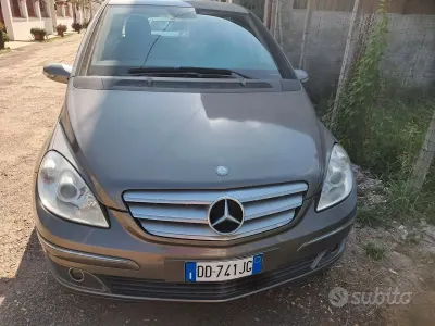 Usata Mercedes B200 2007 Grigio Monovolume