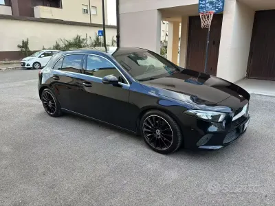 Usata Mercedes 180 Premium 116 CV (85 kW) 2021 Nero Berlina