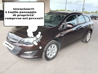 Usata Opel Astra Business 110 CV (80 kW) 2015 Marrone Station wagon