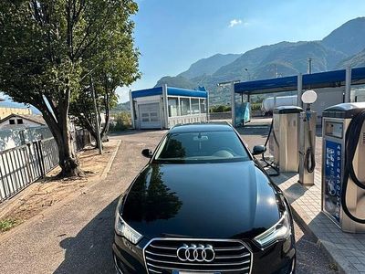Usado Audi A6 190 CV (139 kW) 2015 Negro Familiar