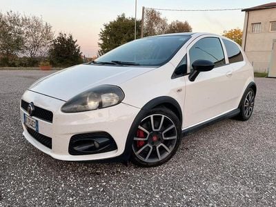Usata Abarth Grande Punto 155 CV (114 kW) 2008 Bianco Utilitaria
