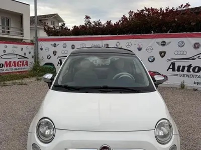 Begagnad Fiat 500 Lounge 75 HK (55 kW) 2008 Vit Sedan