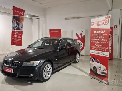 Usata BMW 318 Comfort Edition 143 CV (105 kW) 2012 Nero Station wagon