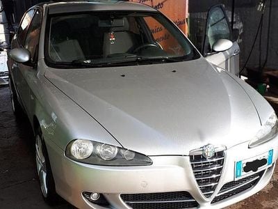 Usata Alfa Romeo 147 120 CV (88 kW) 2007 Grigio Utilitaria