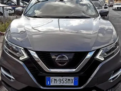 Usata Nissan Qashqai Tekna 116 CV (85 kW) 2018 Grigio SUV