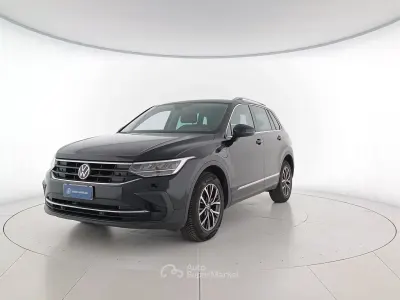 Usata VW Tiguan Life 245 CV (180 kW) 2021 Nero perla SUV