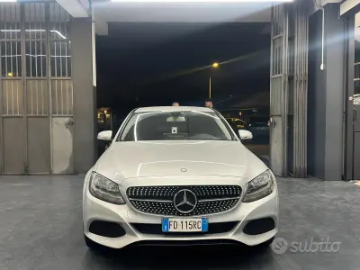 Usata Mercedes 200 116 CV (85 kW) 2016 Grigio Berlina
