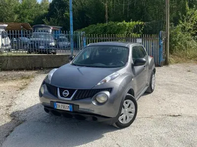 Usata Nissan Juke 110 CV (80 kW) 2014 Grigio SUV