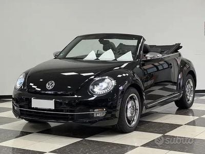 Usata VW Beetle Cabriolet Design 160 CV (117 kW) 2013 Nero Cabrio