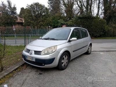 Usata Renault Scénic II 130 CV (95 kW) 2006 Grigio Monovolume