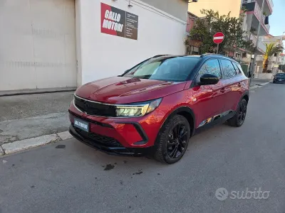 Usata Opel Grandland X GS Line 131 CV (96 kW) 2022 Rosso SUV