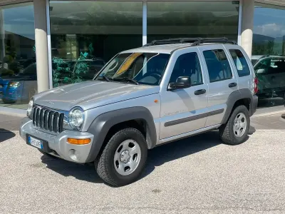 Usata Jeep Cherokee Limited 143 CV (105 kW) 2003 Grigio SUV