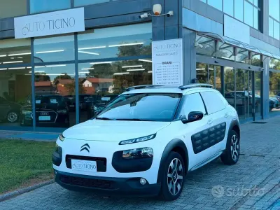 Usata Citroën C4 Cactus Shine 92 CV (67 kW) 2015 Bianco Utilitaria