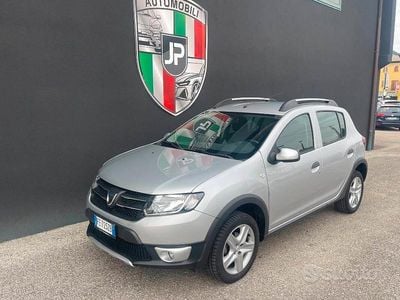 Grigio Usata 2016 Dacia Sandero Prestige Berlina | 8900 € (Buon prezzo)