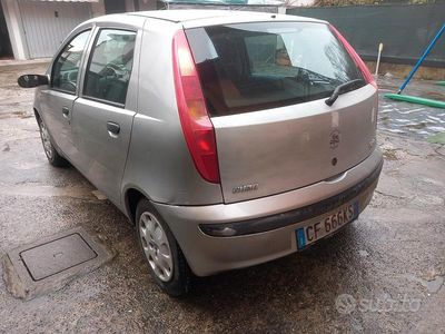 Occasion Fiat Punto 86 ch (63 kW) 2002 Gris Citadine