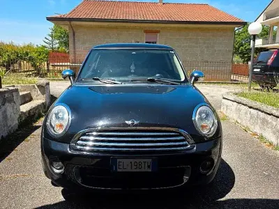 Begagnad Mini Cooper 90 HK (66 kW) 2012 Svart Halvkombi